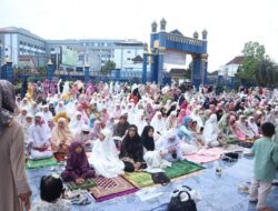 Sholat Idul Fitri di Masjid Agung As salam, Walikota Lubuklinggau Pesan Jaga Keamanan dan Kondusifitas