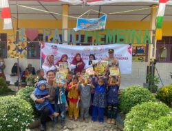 Polres Muratara Bersama Enam Polsek Bagikan Buku Sampai Pelosok Wilayah Muratara