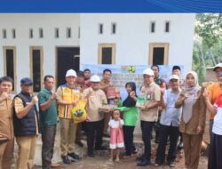 Hari Bhakti PU ke-78, Pj Wako Serahkan Bantuan Sembako