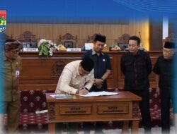 Pj Wako Hadiri Rapat Paripurna Penetapan Propemperda Kota Lubuklinggau 2024