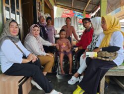 Terimakasih ROIS, Aisyah Kini Tersenyum Lagi Dapat Bantuan Dua Kursi Roda