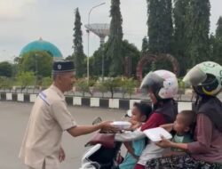Ramadhan Berkah, SMSI Musi Rawas Bagikan Ratusan Takjil dan Nasi Kotak Kepada Pengguna Jalan dan Panti Asuhan