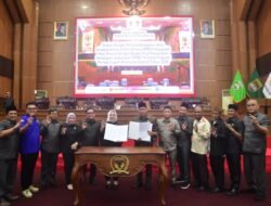 DPRD Gelar Rapat Paripurna MoU Antara DPRD Dan Pemkab Musi Rawas Tentang Program Propemperda Tahun 2026