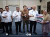 Wali Kota Lubuk Linggau Serahkan Bantuan Modal Usaha Kepada 120 Pelaku UMKM
