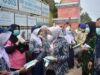 Antisipasi ISPA, Bupati Serta Wabup Musi Rawas Bagikan Masker Gratis di Sekolah dan Pasar
